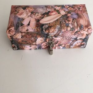Vtg Decorative Keepsake Cardboard Storage Box